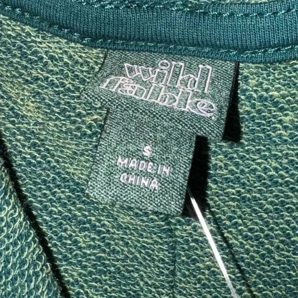 Wild Fable Women’s Oversized Seamed Hooded Green Sweatshirt size small NWT comfy - Picture 5 of 6